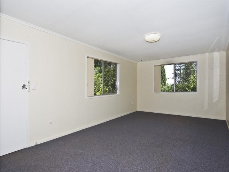 4 Alford Street, Mount Lofty QLD 4350