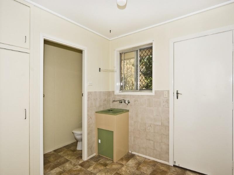 4 Alford Street, Mount Lofty QLD 4350