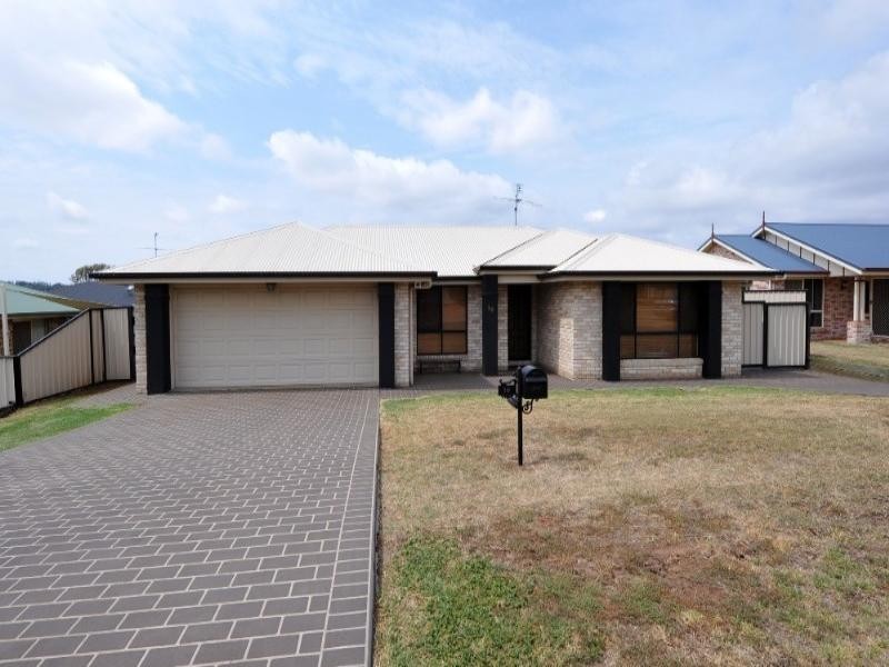 18 Patron Crescent, Glenvale QLD 4350