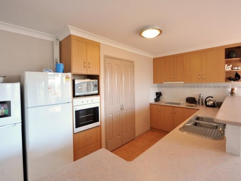 18 Patron Crescent, Glenvale QLD 4350