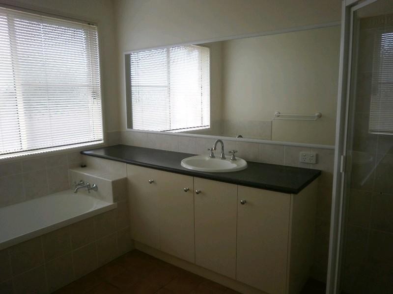 2 Strathconan Drive, Glenvale QLD 4350