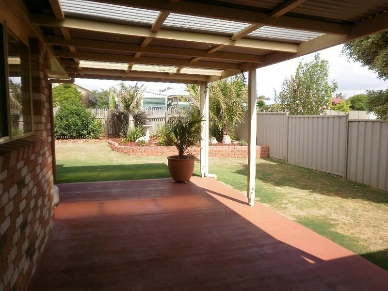 2 Strathconan Drive, Glenvale QLD 4350