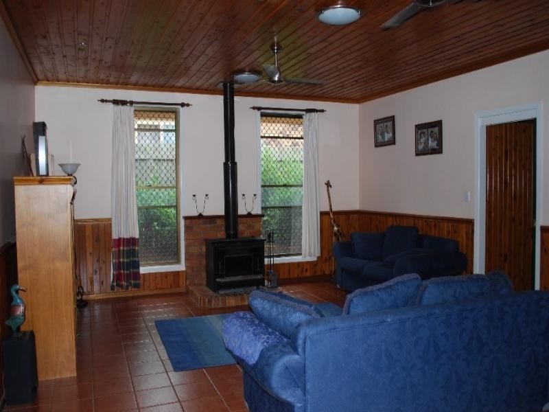 15 Beer Court, Kearneys Spring QLD 4350