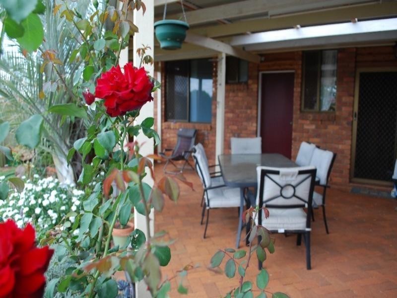15 Beer Court, Kearneys Spring QLD 4350