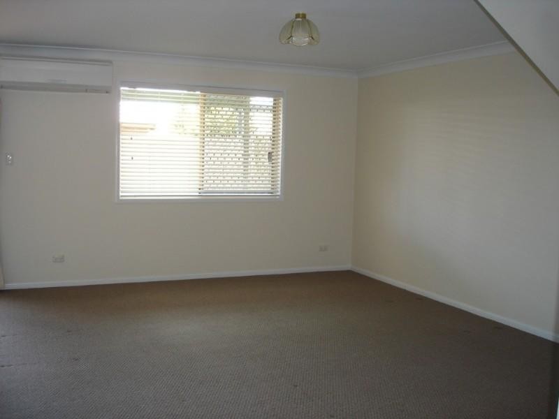 4/436 Alderley Street, Harristown QLD 4350