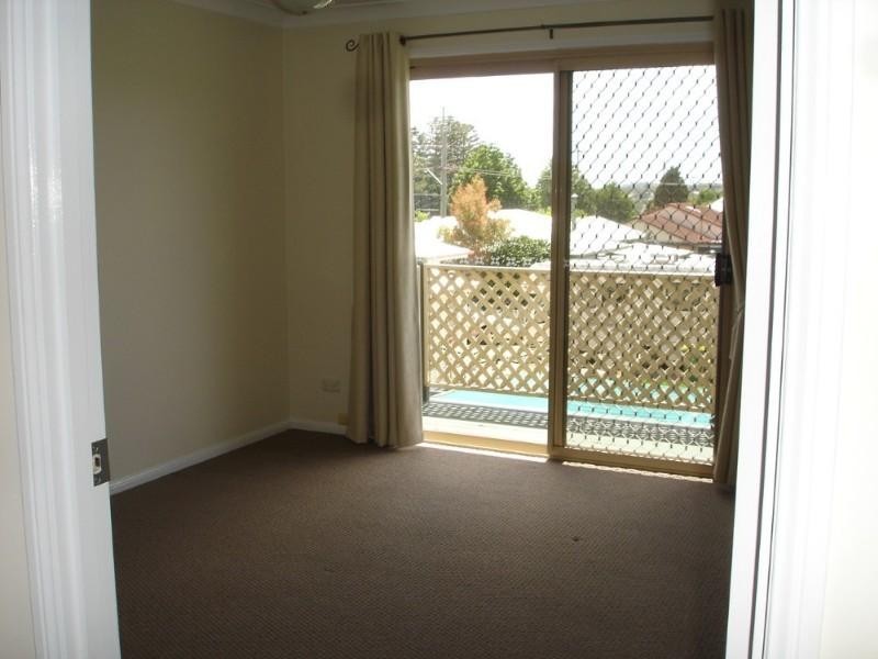 4/436 Alderley Street, Harristown QLD 4350