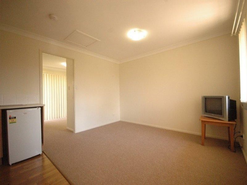 17/306 James Street, Harristown QLD 4350