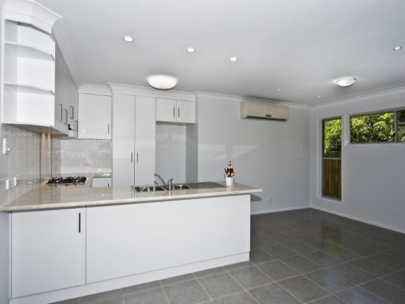 2/1A Macarthur Street, South Toowoomba QLD 4350