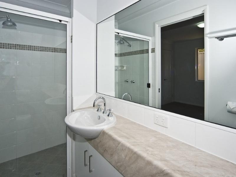 2/1A Macarthur Street, South Toowoomba QLD 4350