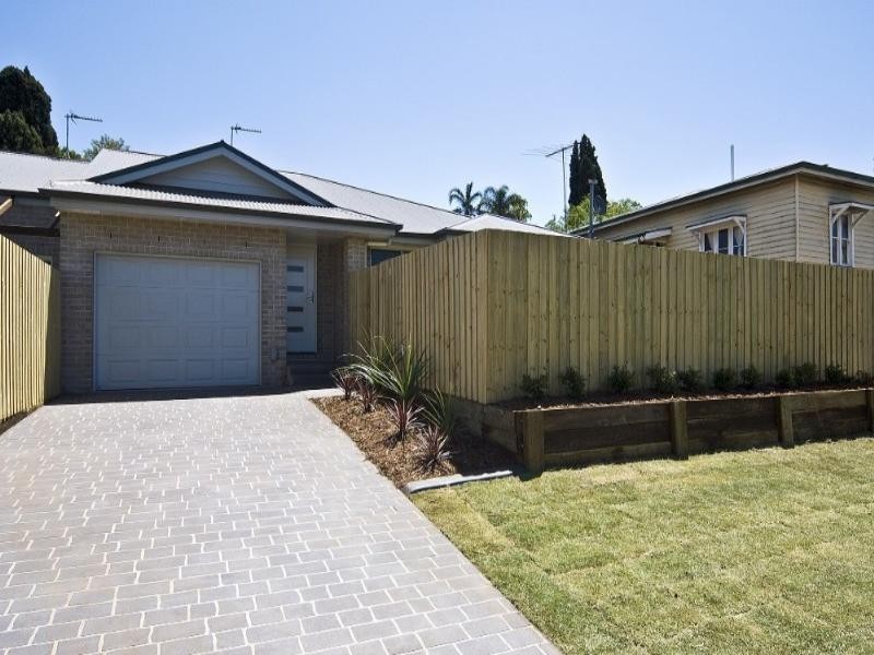 2/1A Macarthur Street, South Toowoomba QLD 4350