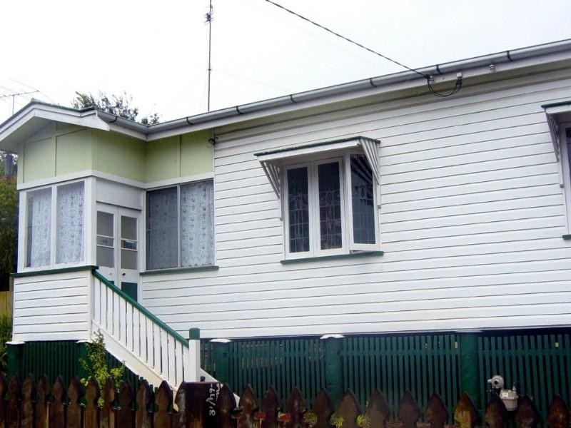 8 Lawrence Street, South Toowoomba QLD 4350