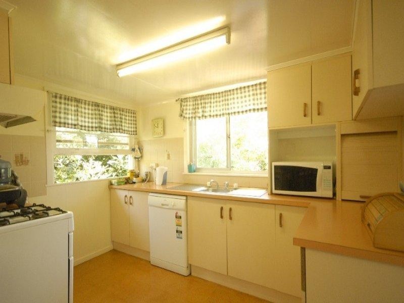 36 Hoey Street, Kearneys Spring QLD 4350