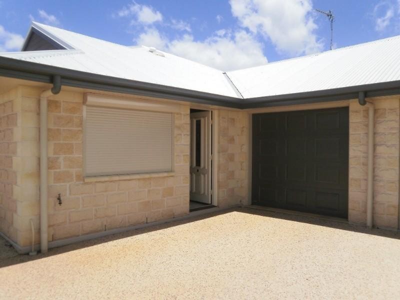 4/14 Uni Plaza Court, Kearneys Spring QLD 4350