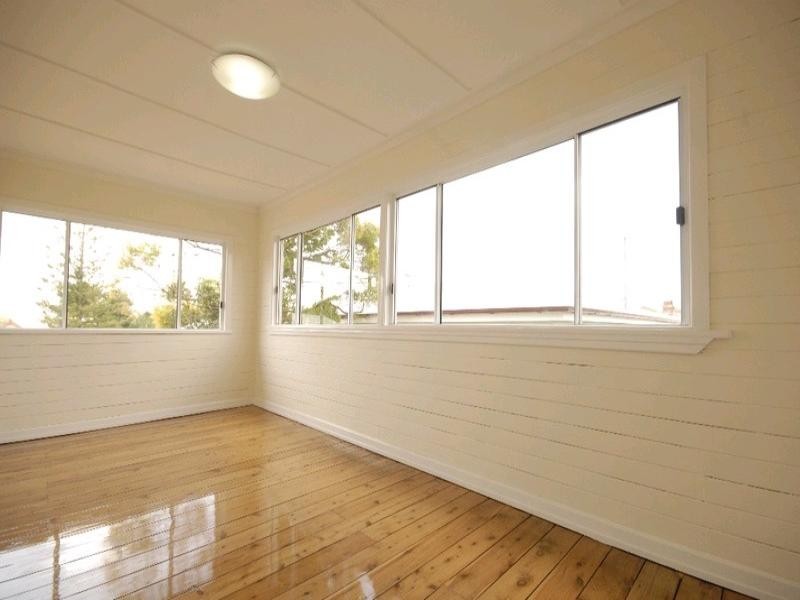 10 Seaton Street, South Toowoomba QLD 4350