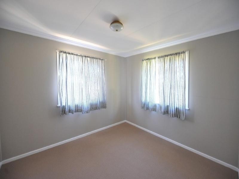 9 Brown Street, Rockville QLD 4350