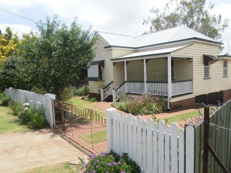 306 Mackenzie Street, Rangeville QLD 4350