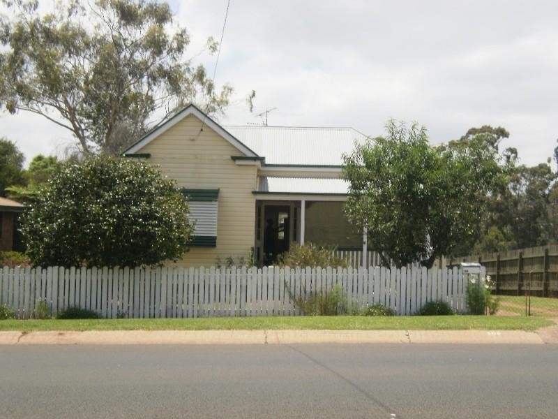 306 Mackenzie Street, Rangeville QLD 4350