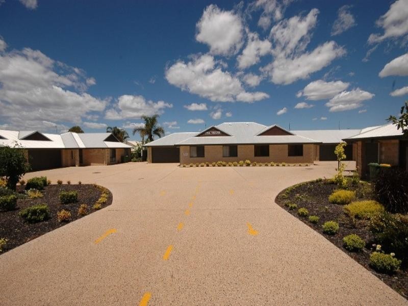 2/14 Uni Plaza Court, Toowoomba QLD 4350