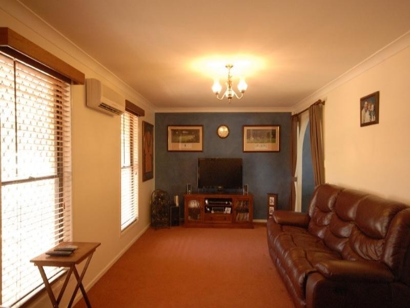 7 Ansett Court, Wilsonton QLD 4350