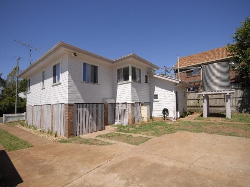 167 North Street, Rockville QLD 4350