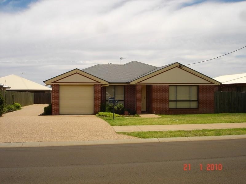 1/15 Gorman Street, Darling Heights QLD 4350