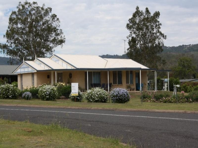 36 Parkridge Drive, Withcott QLD 4352