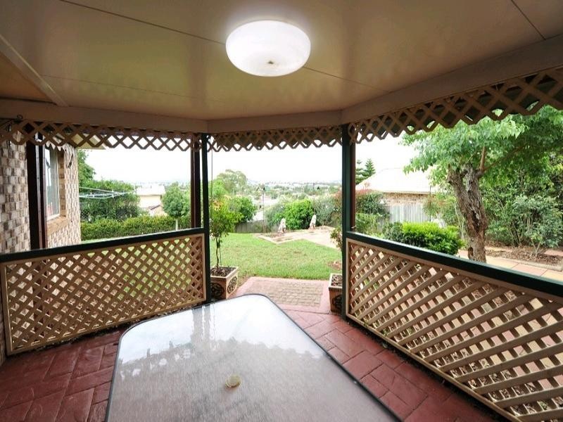 8 Mirage Court, Wilsonton QLD 4350