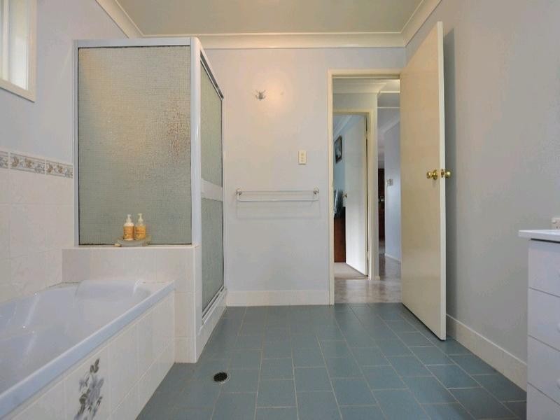 8 Mirage Court, Wilsonton QLD 4350