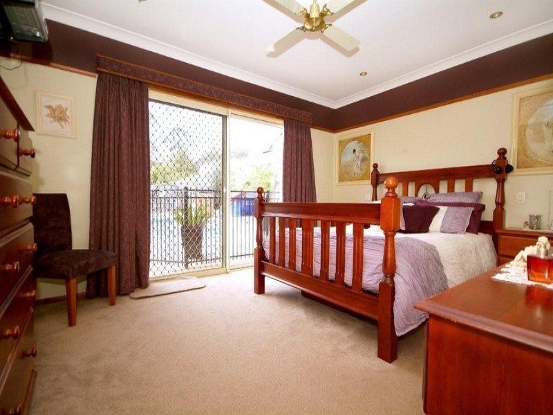2 Howard Street, Middle Ridge QLD 4350