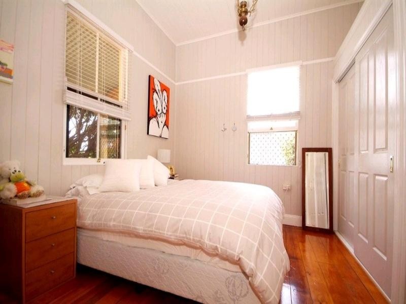 294 Hume Street, Centenary Heights QLD 4350