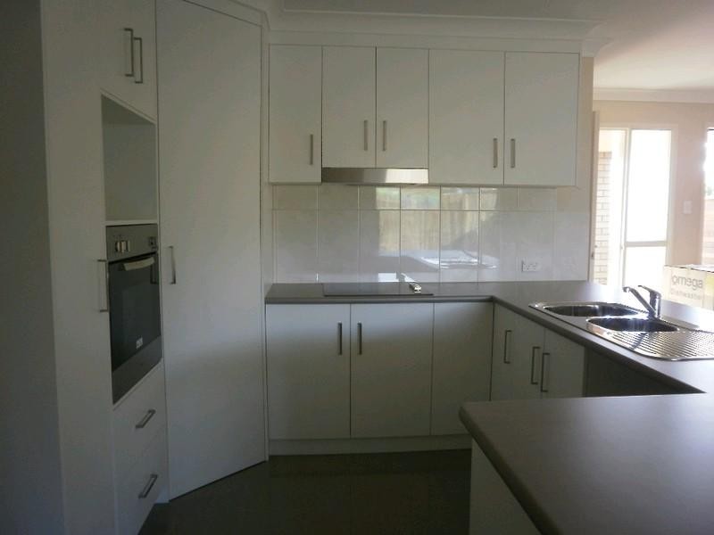 2/5 Barwick Court, Wilsonton Heights QLD 4350