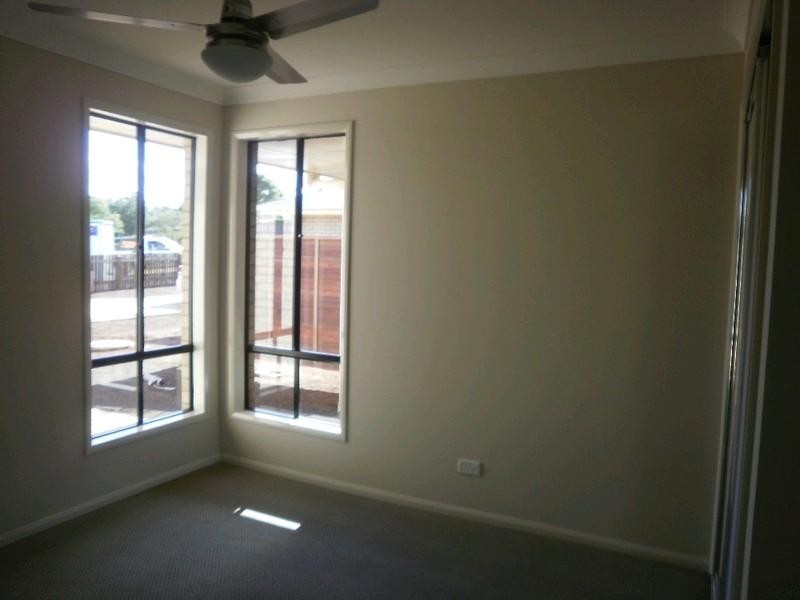 2/5 Barwick Court, Wilsonton Heights QLD 4350