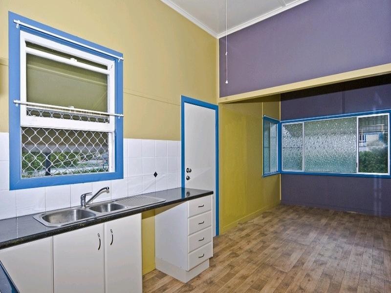 11 Hampshire Street, North Toowoomba QLD 4350