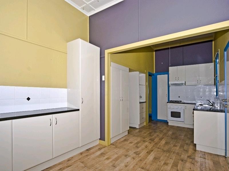 11 Hampshire Street, North Toowoomba QLD 4350