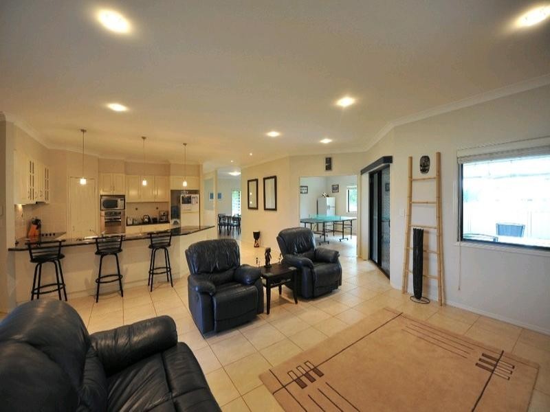 27 Polzin Road, Highfields QLD 4352