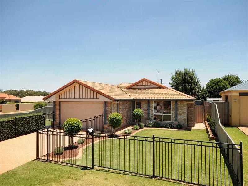 6 Wood Drive, Middle Ridge QLD 4350
