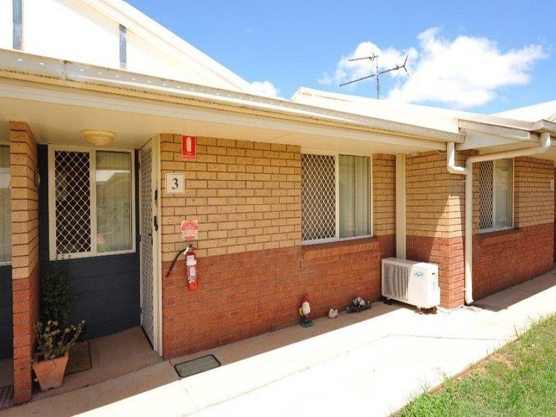 3/306 James Street, Harristown QLD 4350
