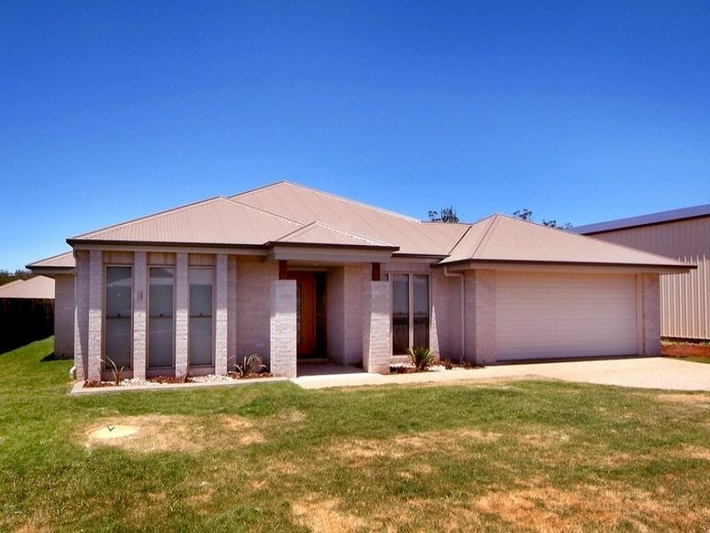 22 Pugh Street, Middle Ridge QLD 4350