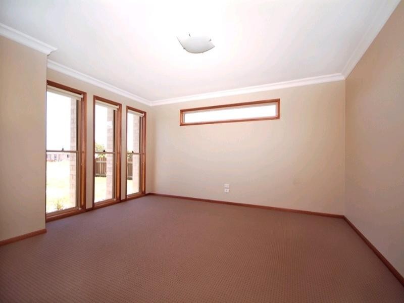 22 Pugh Street, Middle Ridge QLD 4350