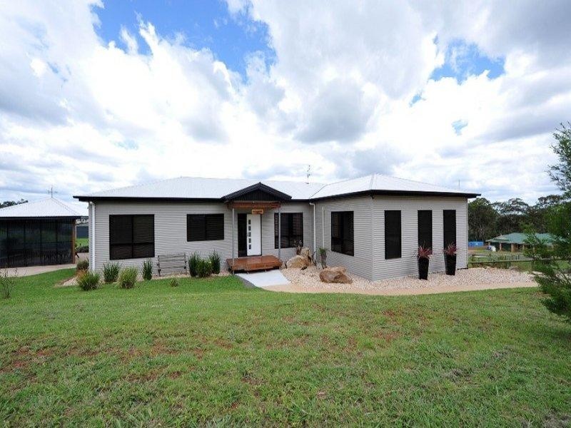 7 Debbie Court, Highfields QLD 4352