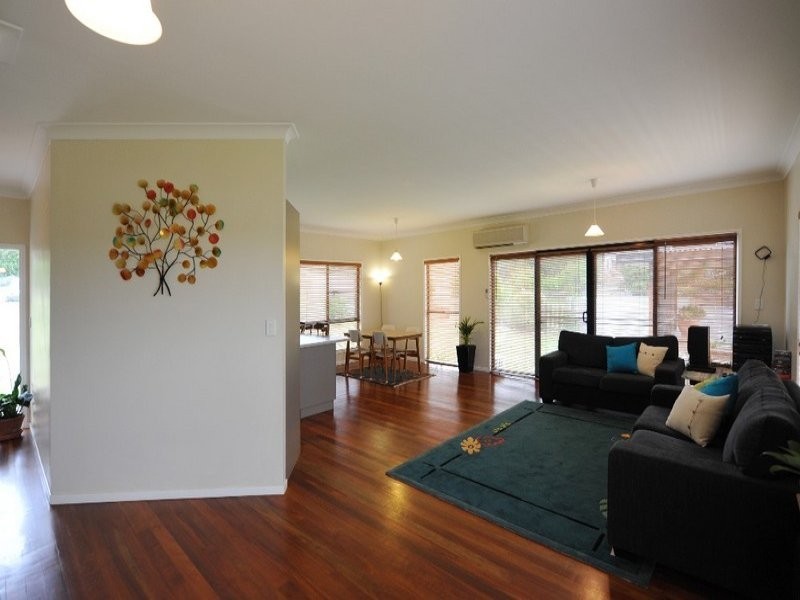 7 Debbie Court, Highfields QLD 4352