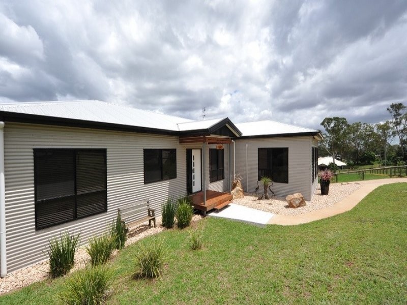 7 Debbie Court, Highfields QLD 4352