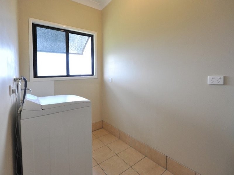 7 Debbie Court, Highfields QLD 4352