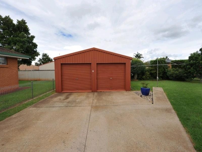 76 Hoey Street, Kearneys Spring QLD 4350