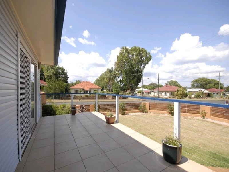 160 Hill Street, Newtown QLD 4350