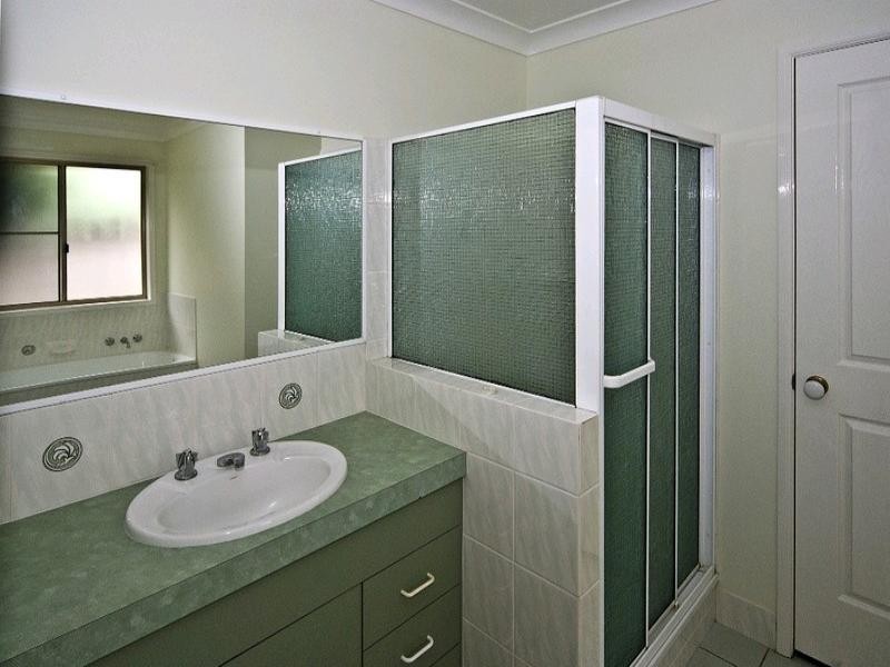 27 Bouganvillea Drive, Middle Ridge QLD 4350