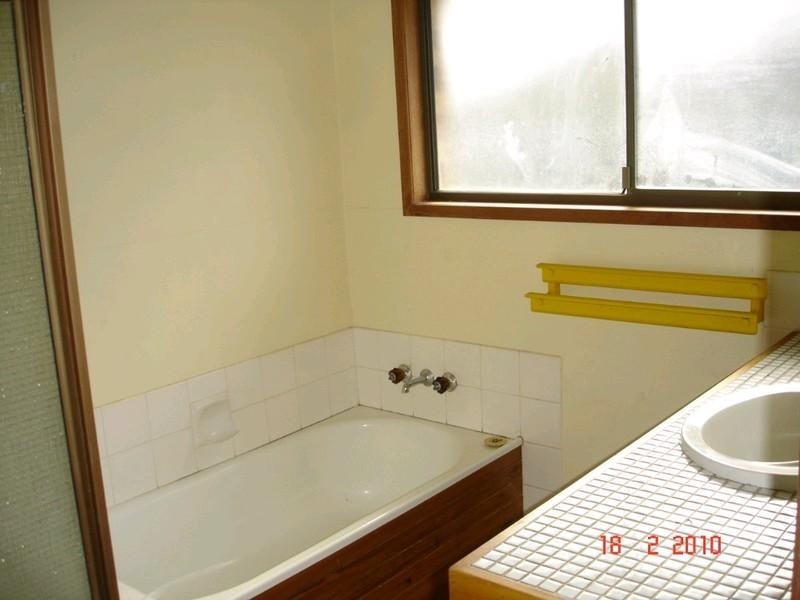 15 Damian Crescent, Kearneys Spring QLD 4350