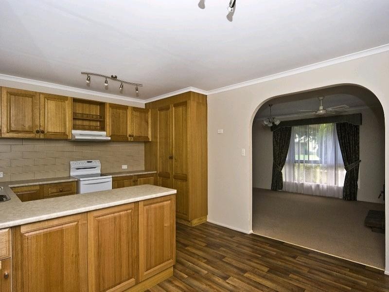 7 Lotus Crescent, Centenary Heights QLD 4350