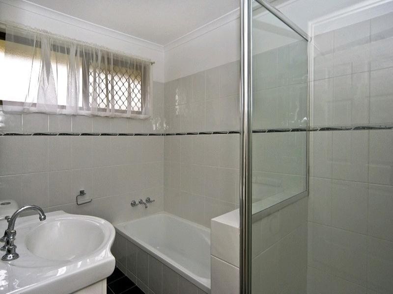 7 Lotus Crescent, Centenary Heights QLD 4350