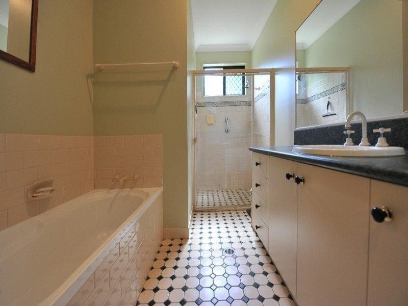 2/87c Mackenzie Street, East Toowoomba QLD 4350